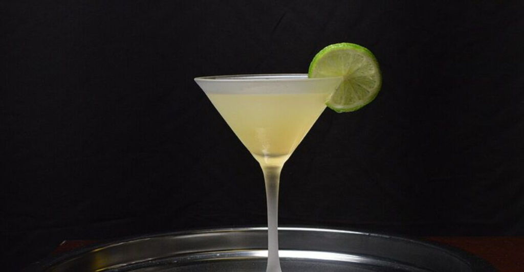 10 Cocktails That Are Slowly Disappearing From Bar and Restaurant Menus