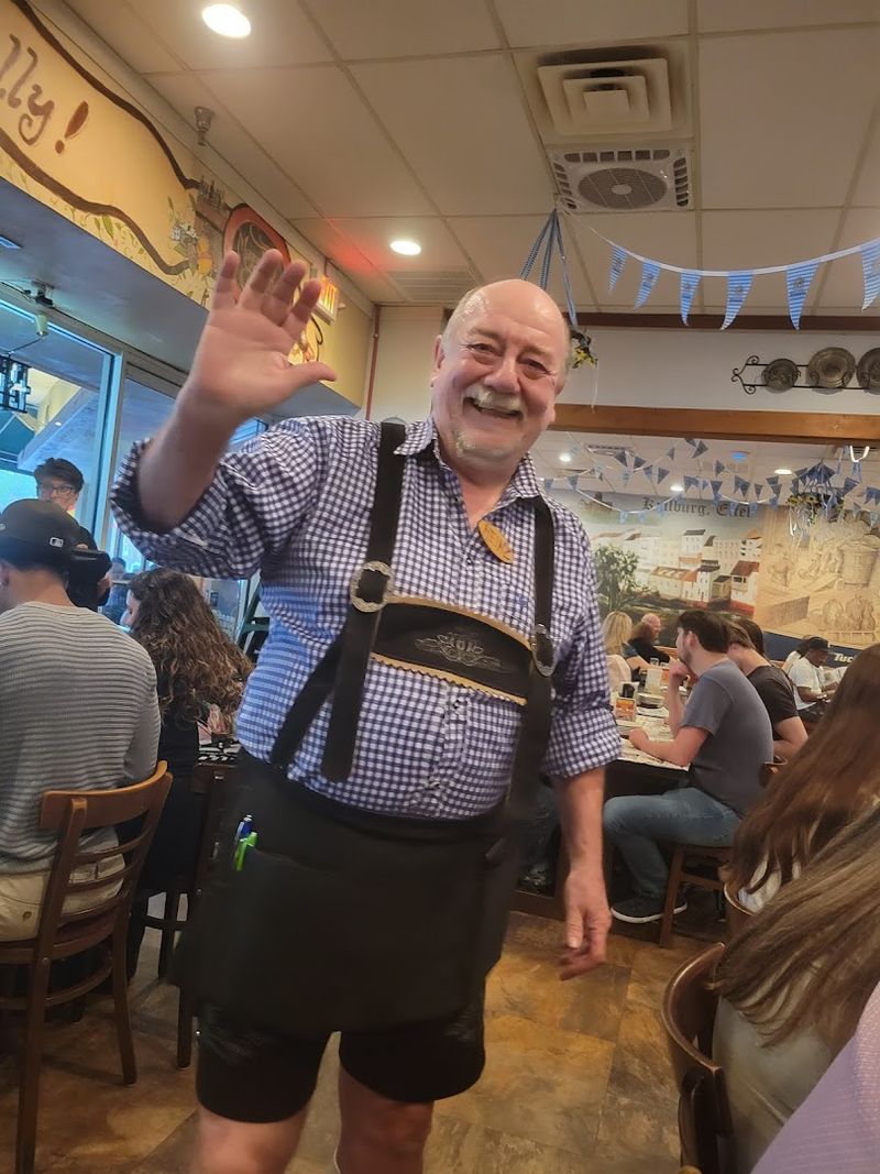 Hollerbach's Willow Tree Café — Sanford