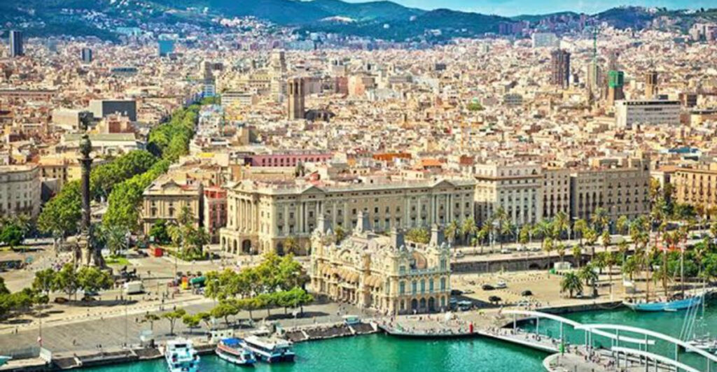 12 Destinations That Are Better in October Than in July