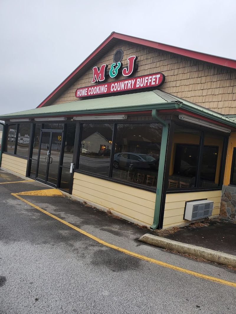M & J Home Cooking Country Buffet — Toccoa