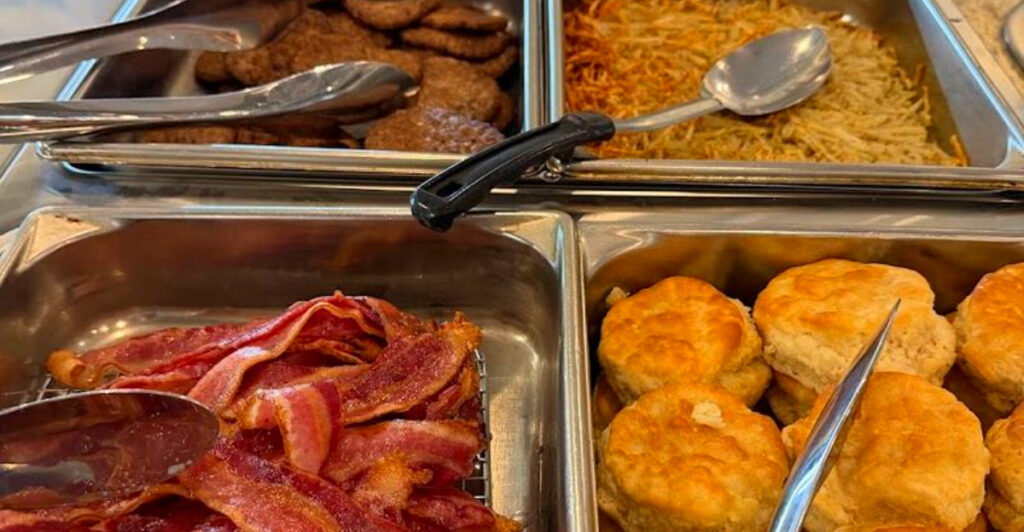 12 Georgia Buffets That Keep Locals Coming Back for More