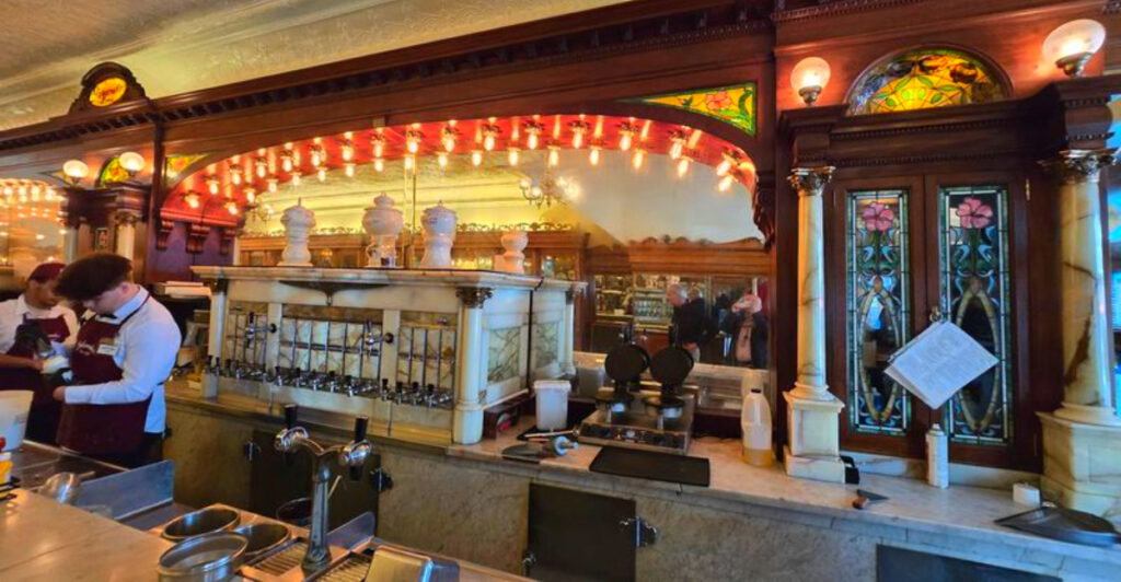12 Retro Soda Fountains Where You Can Still Sip Floats Like It’s 1955
