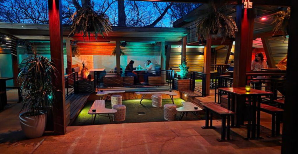 12 Tennessee Restaurants With Outdoor Seating Perfect for April 2026