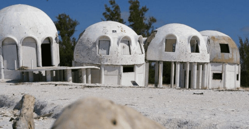 13 Buildings in Florida That Look Like They Don’t Belong Anywhere Else