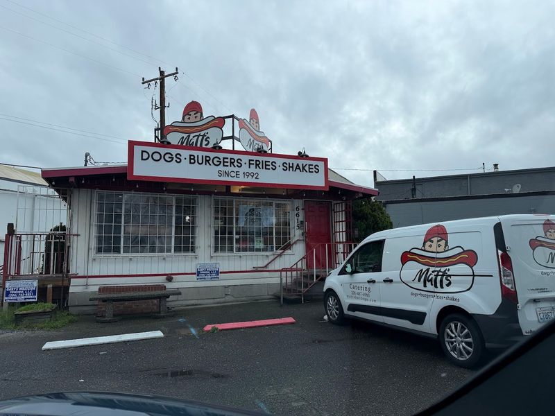 Matt's Famous Chili Dogs — Seattle