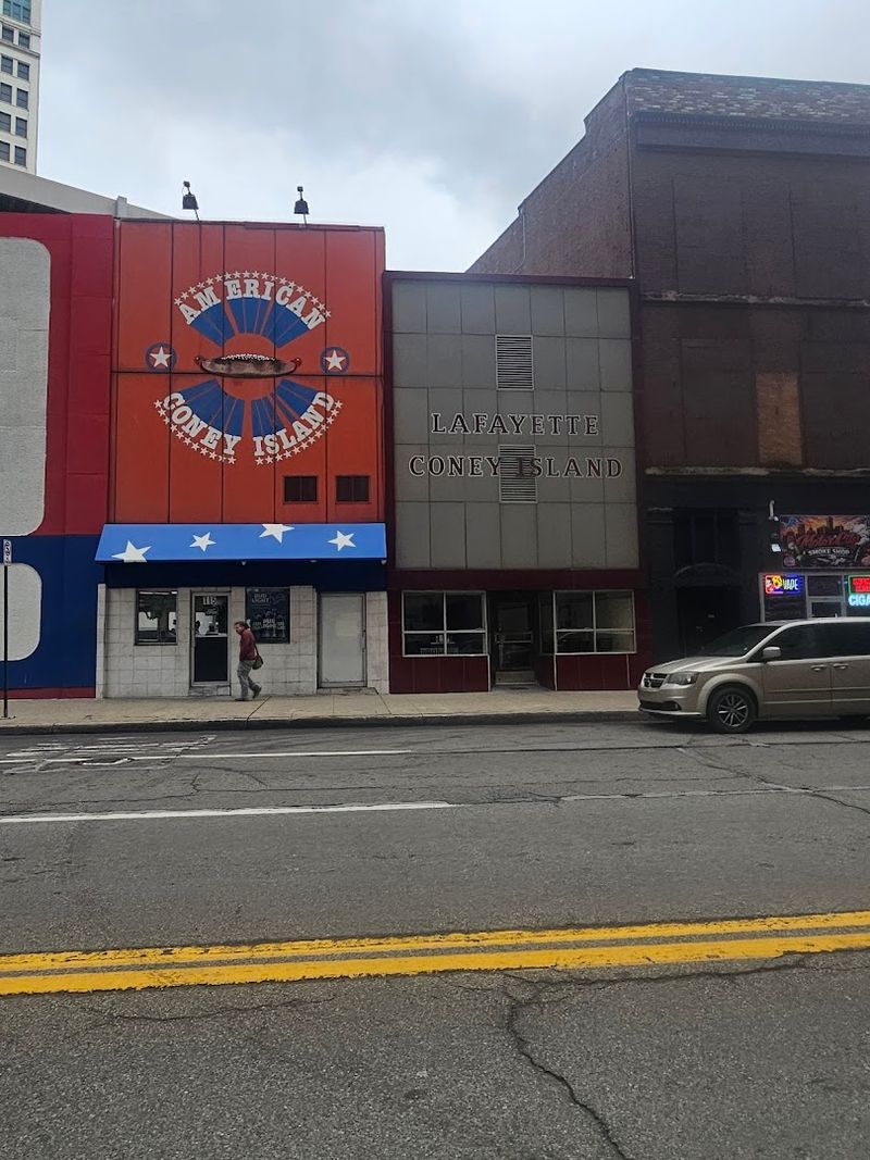 Lafayette Coney Island — Detroit