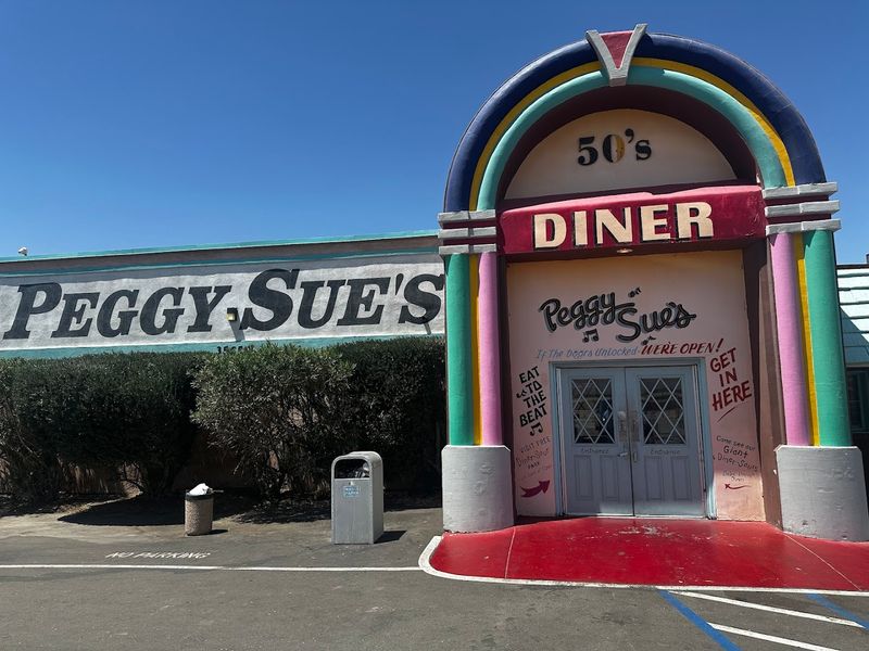 Peggy Sue's 50's Diner - Yermo, California