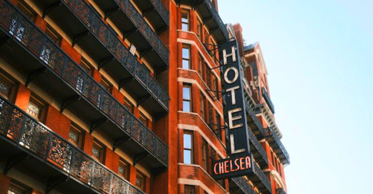 15 Historic Hotels Where Famous Figures Actually Stayed (and Caused Trouble)
