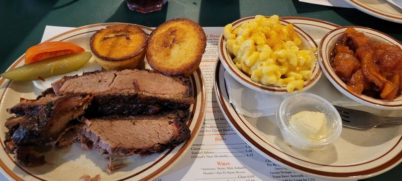 Moonlite Bar-B-Q Inn (Owensboro) — The Gold Standard