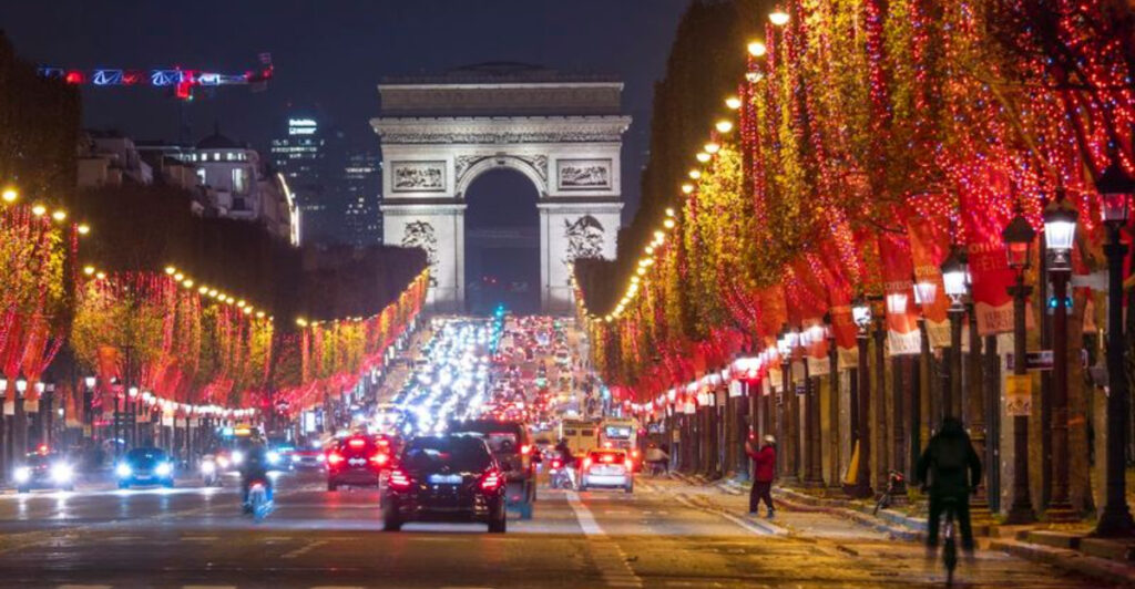 15 Shopping Streets Around the World Worth Traveling For