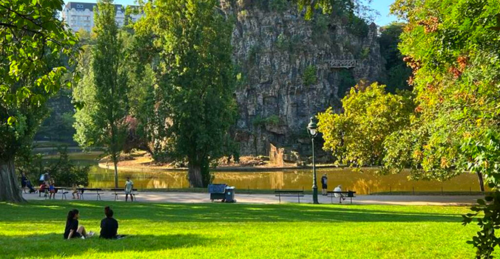 15 Underrated Picnic Destinations With Canals, Cliffs, Gardens, and Peaceful Corners