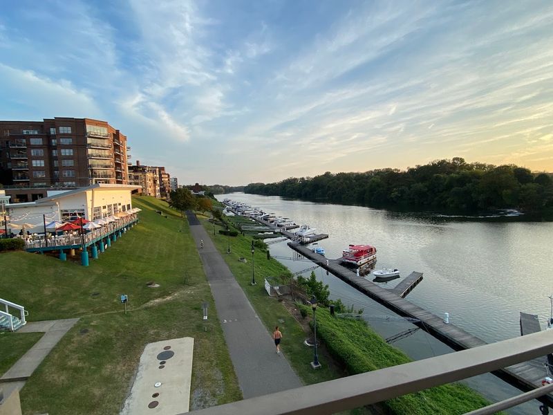 The Boathouse at Rocketts Landing — Richmond