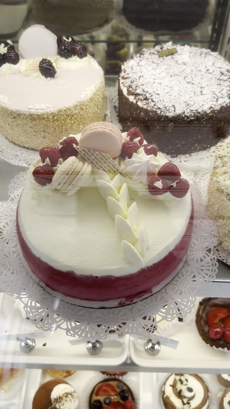 Au Péché Mignon French Pastry Shop