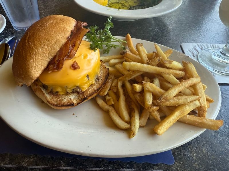 Burgers and Sandwiches Done the Right Way