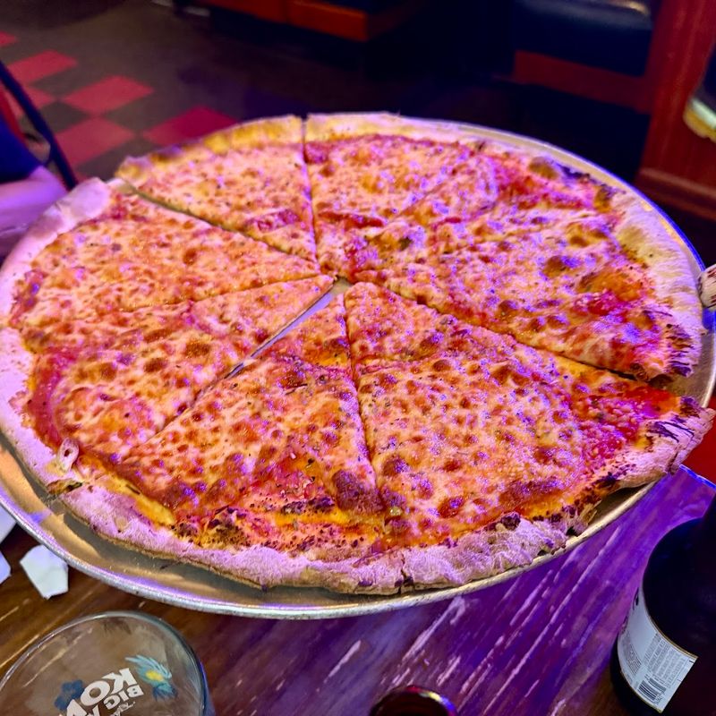 Thin-Crust Pizza That Earns Repeat Visits
