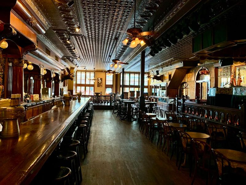 Seven Themed Rooms, Seven Different Nights