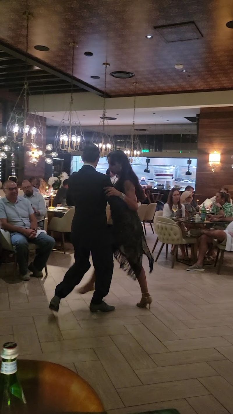 Live Entertainment and Ambiance Details