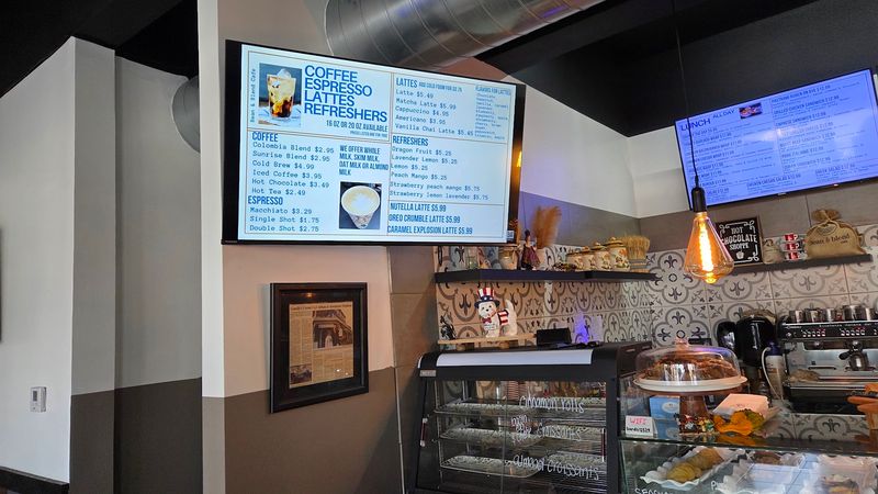 Hours That Work for the Early Riser and the Lunch Crowd