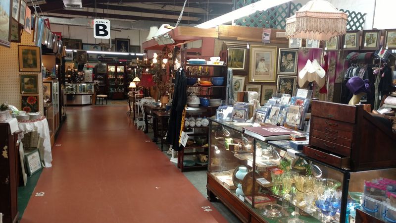 The Antique Center’s Quieter Drama
