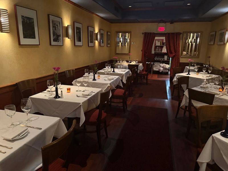 White Tablecloths and a Relaxed Dress Code