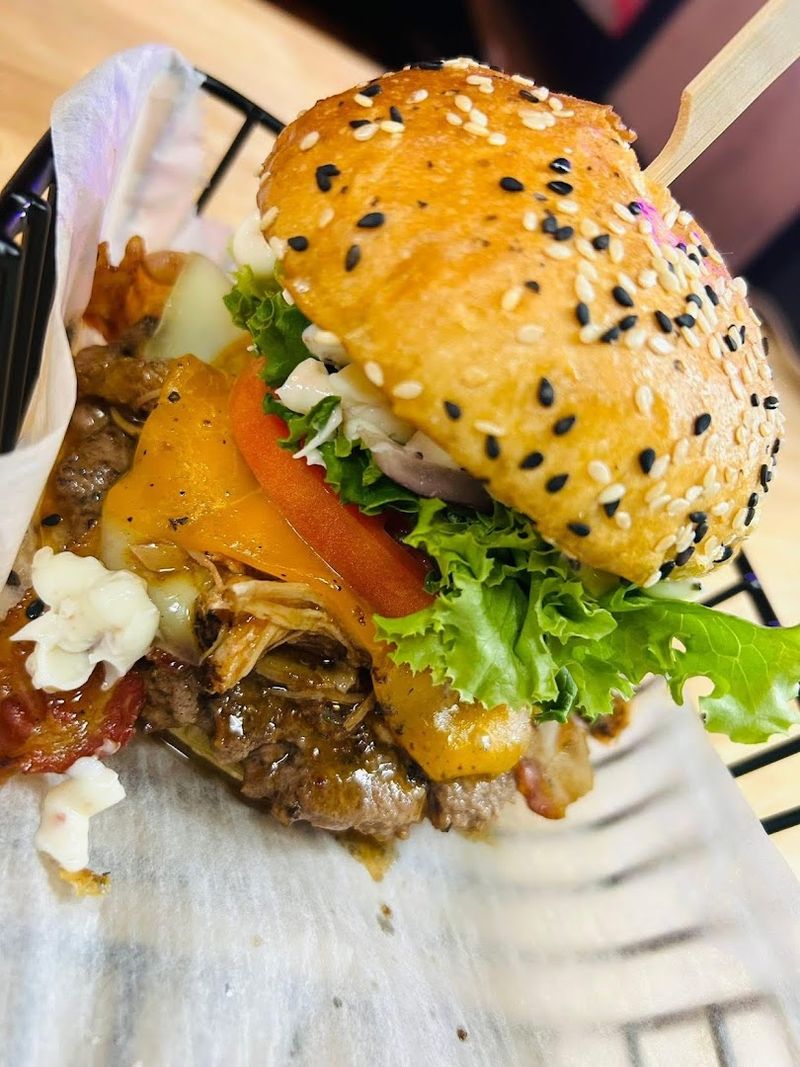 The Smash Burgers That Keep People Coming Back