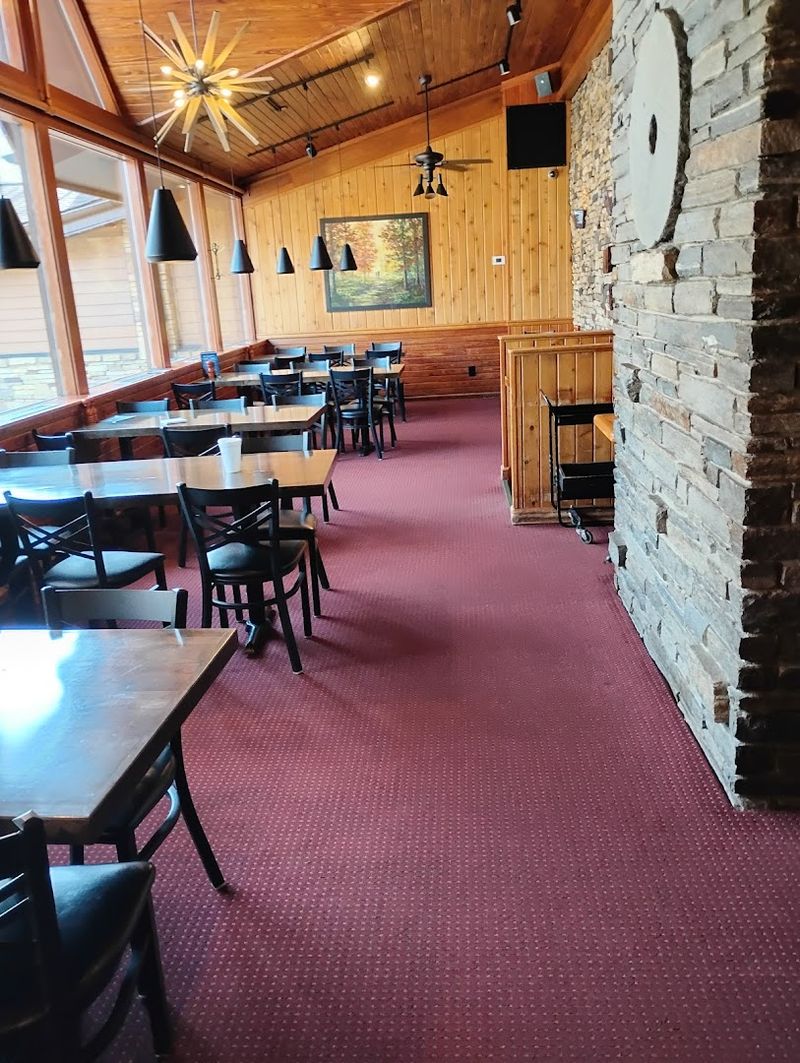 The Woodsy Interior That Feels Like Home