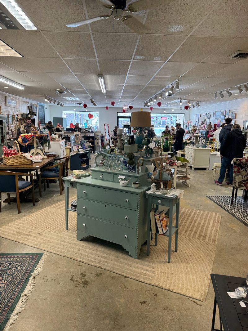 More Than Fifty Local Eyes On The Hunt