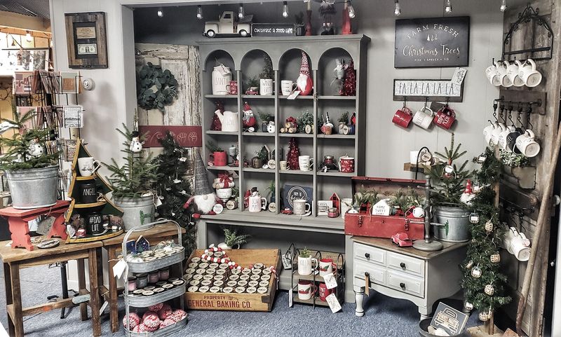 The Cozy Atmosphere That Keeps Drawing People Back