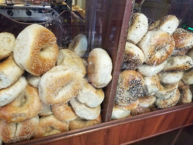 The Bagels That Keep People Coming Back