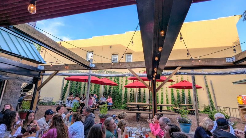 Indoor and Outdoor Seating: Finding Your Perfect Spot