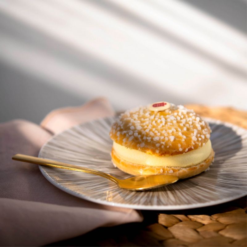 Saint-Tropez: Glamour Comes with Cream