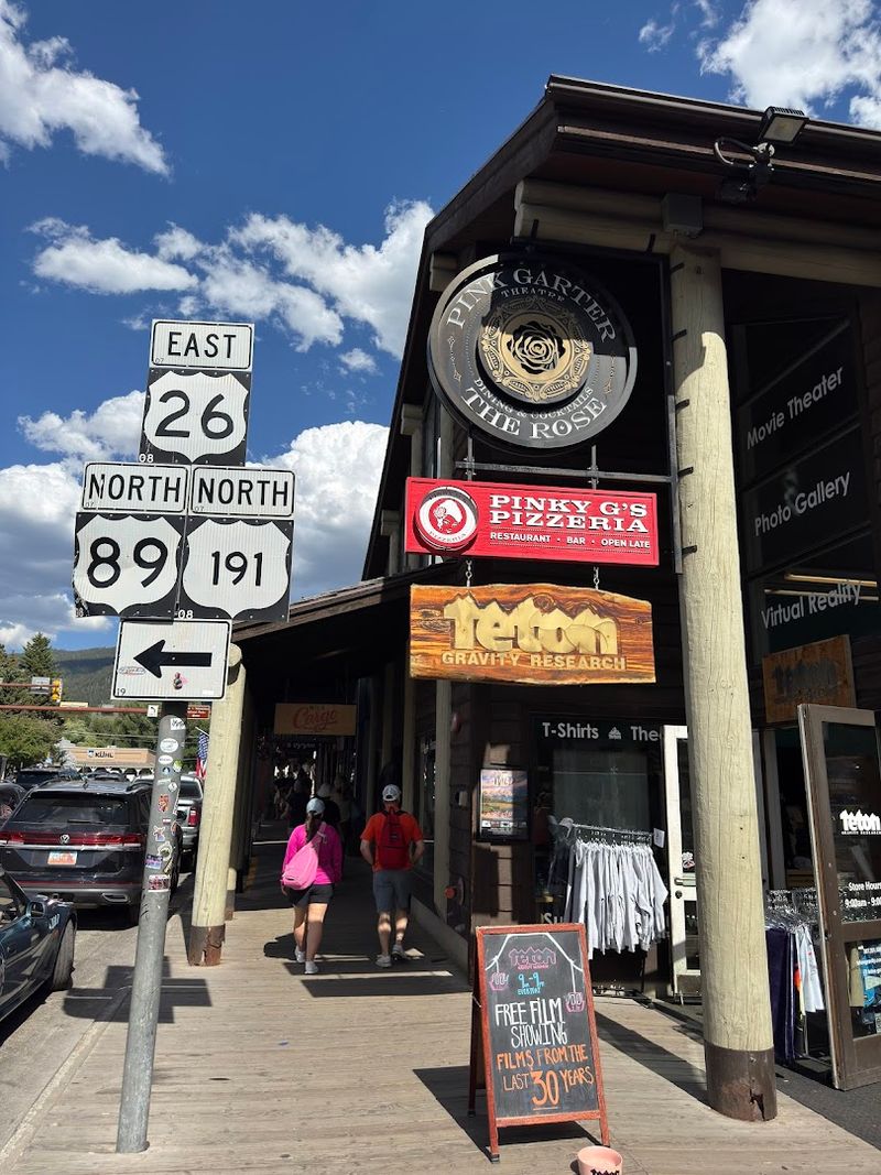 Pinky G's Pizzeria — Jackson