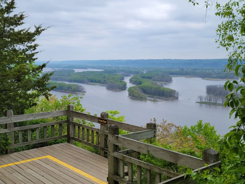 Pikes Peak State Park — McGregor