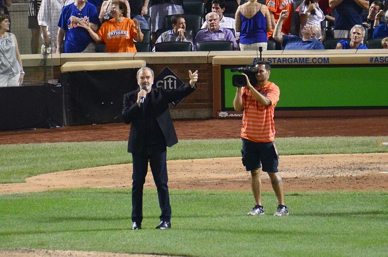 Sweet Caroline – Neil Diamond