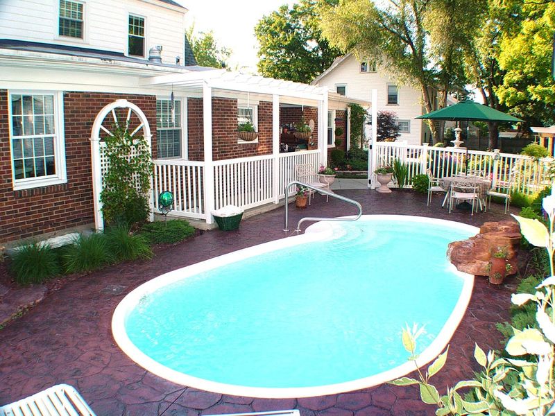 The Outdoor Pool and Garden That Extend the Experience