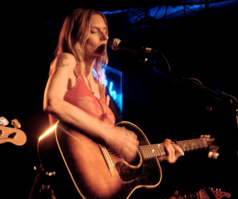 'Til Tuesday featuring Aimee Mann