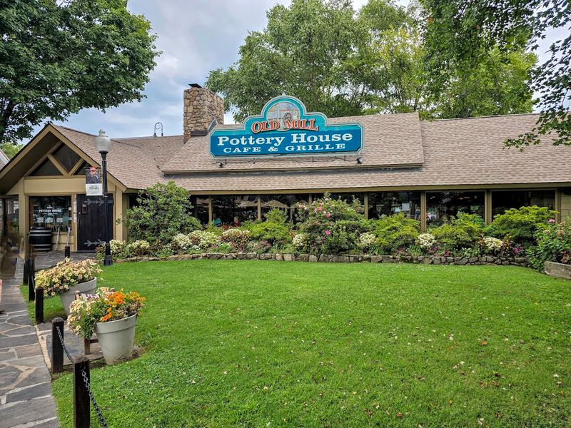 Pottery House Café — Pigeon Forge