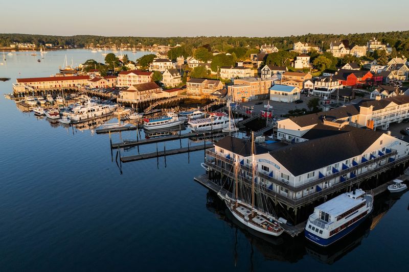 Fisherman's Wharf Inn Restaurant — Boothbay Harbor
