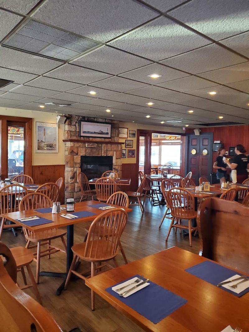 A Spot That Handles Crowds With Confidence