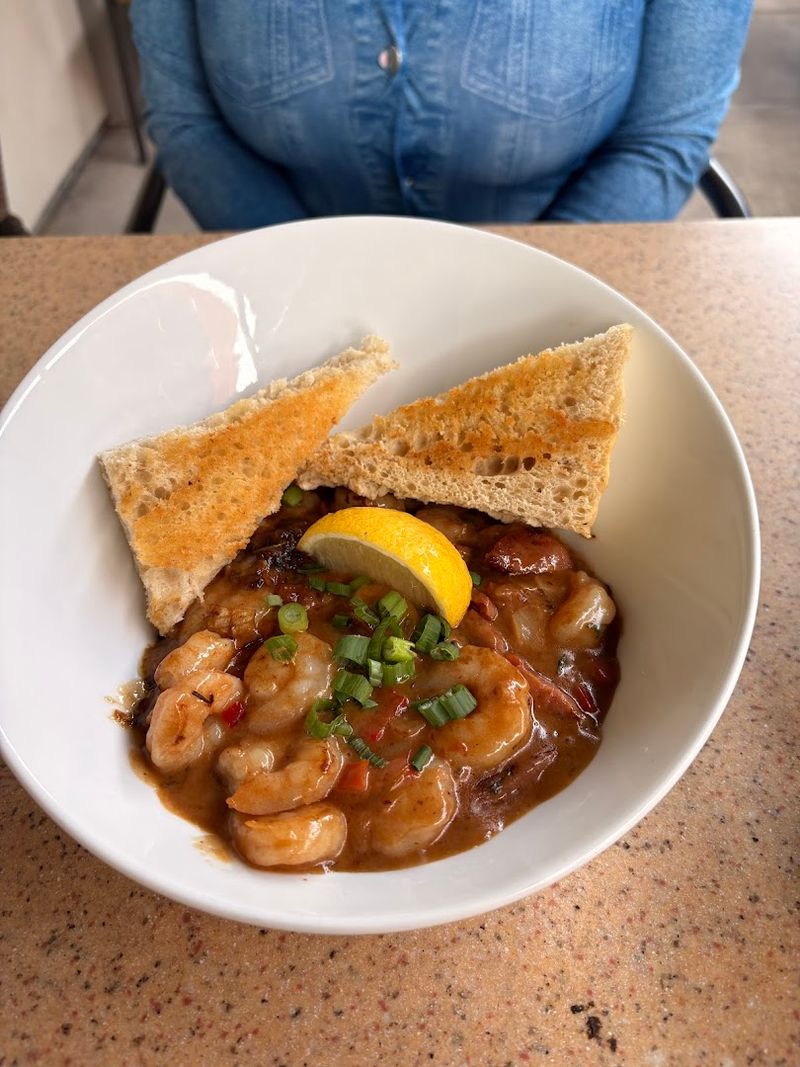 Shrimp and Grits Done the Southern Way