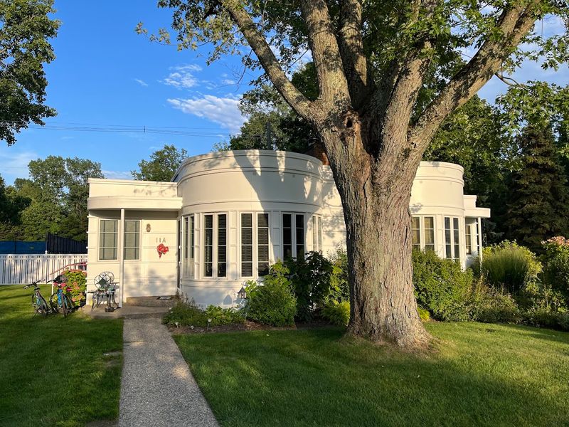 Firepits, Gardens, and the Evening Wind-Down Ritual