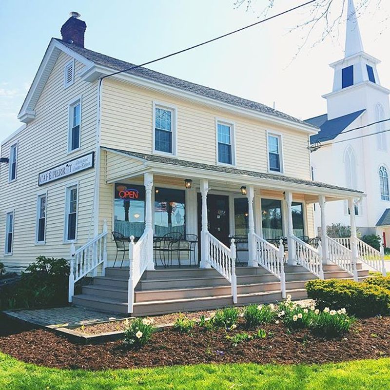 Café Pierrot, Sparta, New Jersey