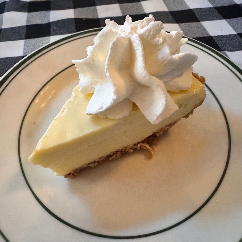 Joe's Stone Crab Take Away - Miami Beach