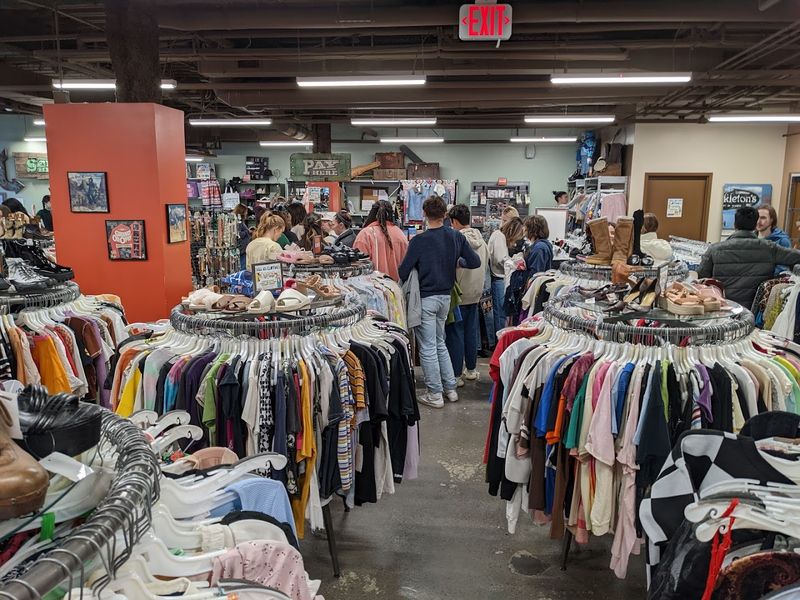 Buffalo Exchange — Nashville