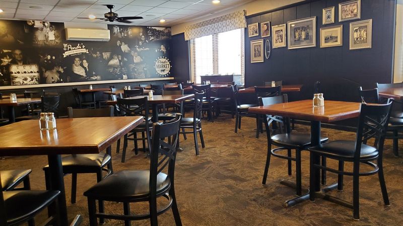 The Atmosphere That Makes You Want to Linger