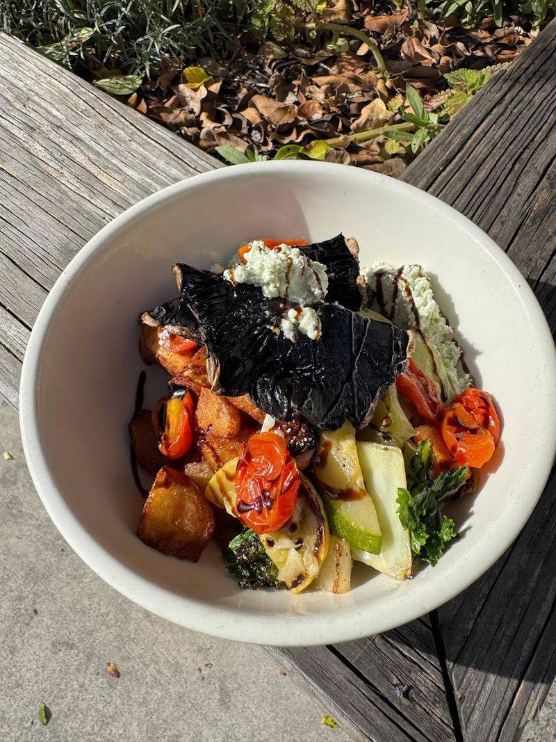 Bowls Built With Fresh Flavor