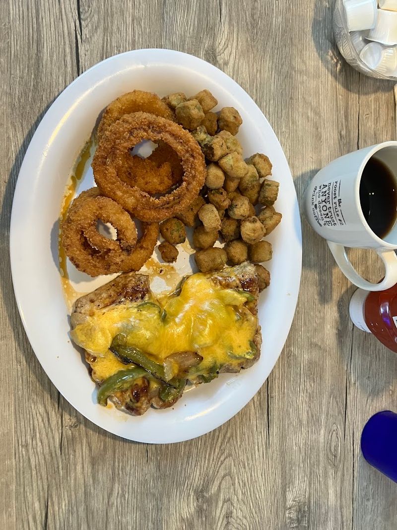 Lunch Highlights: Comfort Food Done Right