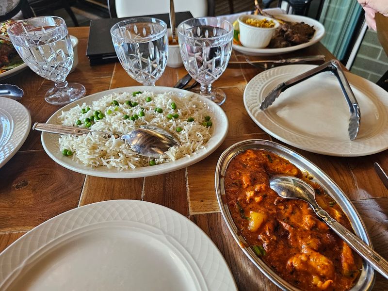 Royal Taj Restaurant — Columbia