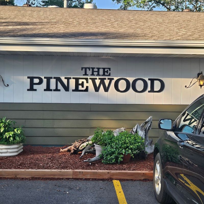 Pinewood Supper Club — Mosinee