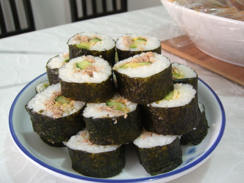 Sushi Rolls (California or Spicy Tuna)